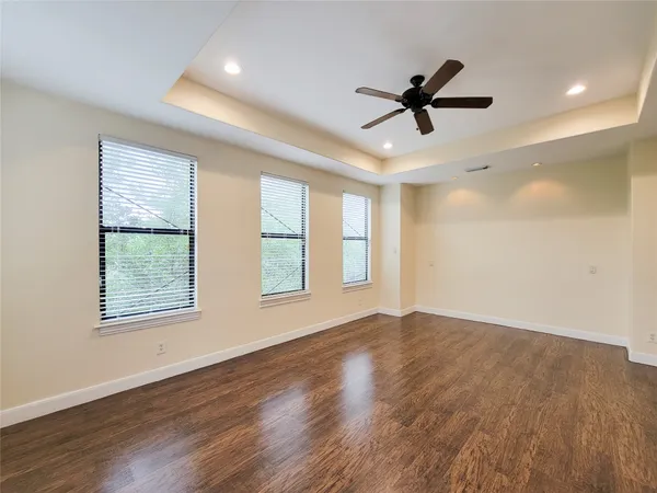 $3,275 | 1605 West 14th Street, Houston, TX 77008