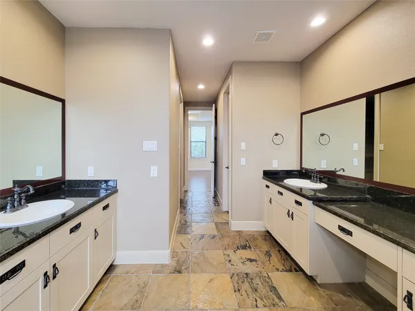 $3,275 | 1605 West 14th Street, Houston, TX 77008