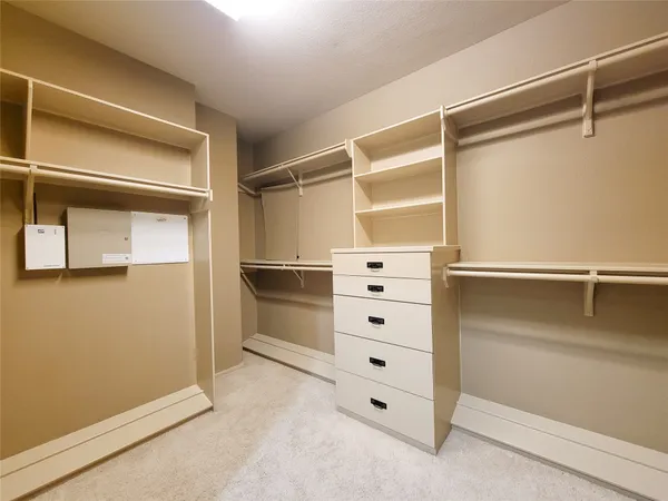 $3,275 | 1605 West 14th Street, Houston, TX 77008