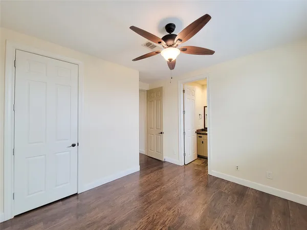 $3,275 | 1605 West 14th Street, Houston, TX 77008
