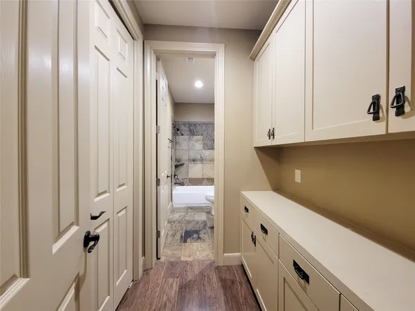 $3,275 | 1605 West 14th Street, Houston, TX 77008