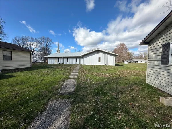$105,000 | 312 Ra Barry Street, Wyatt, MO 63882