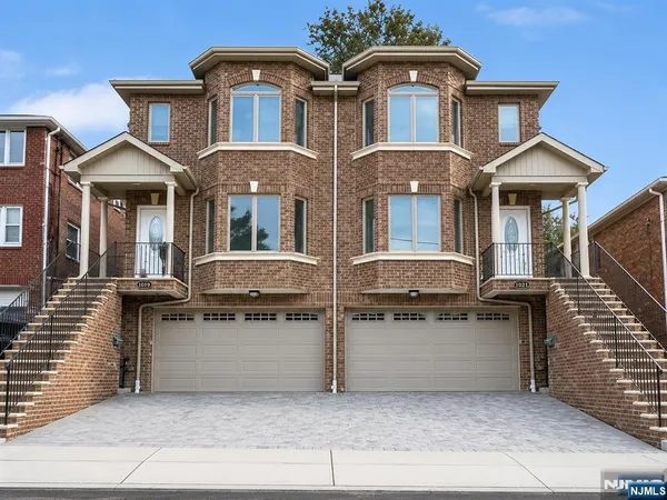 $4,850 | 412 9th Street, Unit A, Palisades Park, NJ 07650