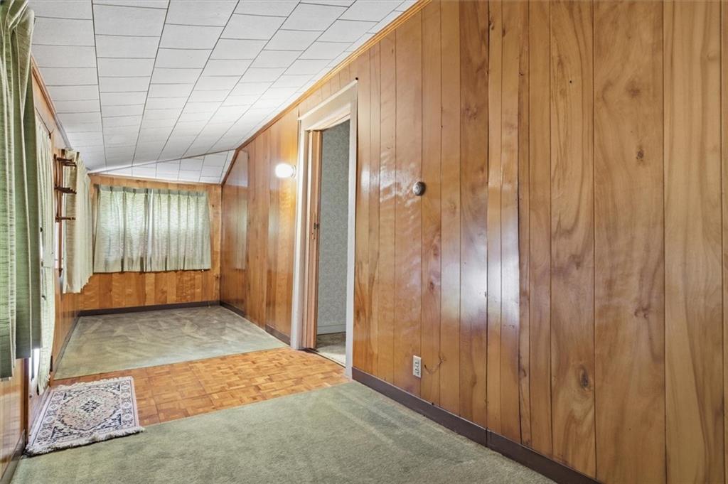 870 Marietta Road Canton, GA 30114 - Photo 5 of 43 a view of a hallway