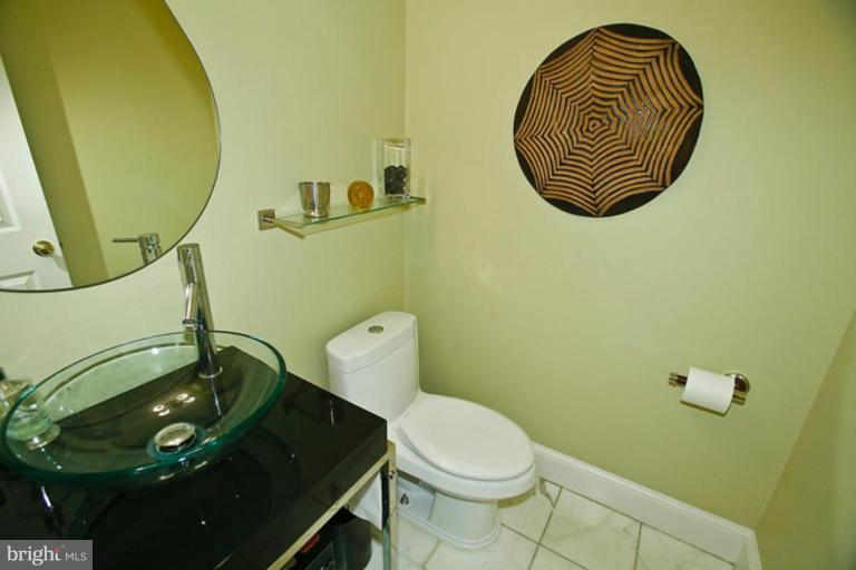 7502 Brickyard Road Potomac, MD 20854 - Photo 11 of 24 Bath #1
