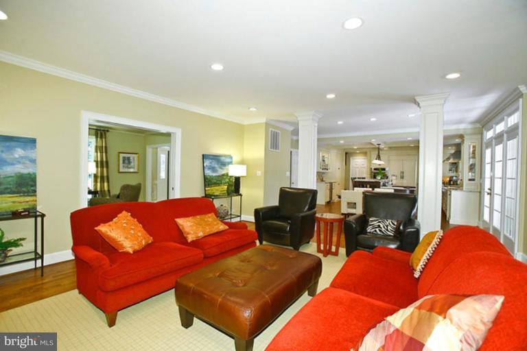 7502 Brickyard Road Potomac, MD 20854 - Photo 6 of 24 Family Room