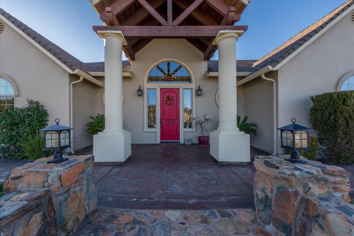 5880 Bumper Road El Dorado, CA 95623 - Photo 5 of 71 a front view of house with yard