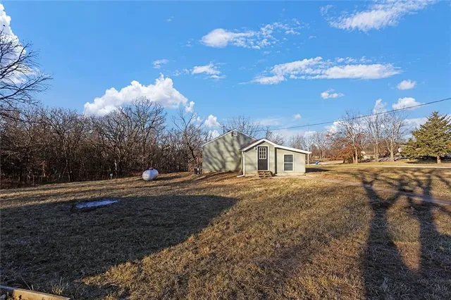 $290,000 | 17405 East 228th Street, Harrisonville, MO 64701