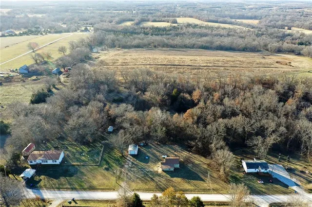 $290,000 | 17405 East 228th Street, Harrisonville, MO 64701