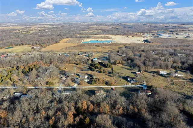 $290,000 | 17405 East 228th Street, Harrisonville, MO 64701