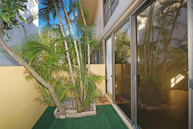 $849,000 | 2778 Day Avenue, Unit 2, Miami, FL 33133
