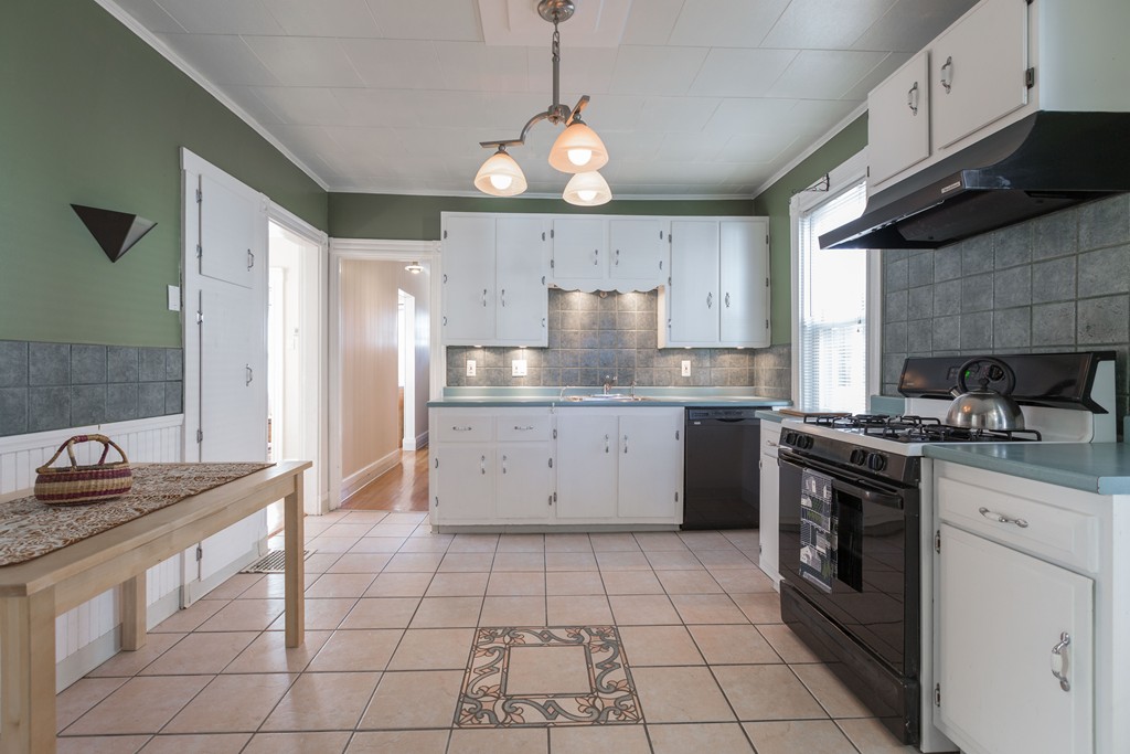 8 Rindgefield Street Cambridge, MA 02140 - Photo 12 of 24 Gallery Image 12