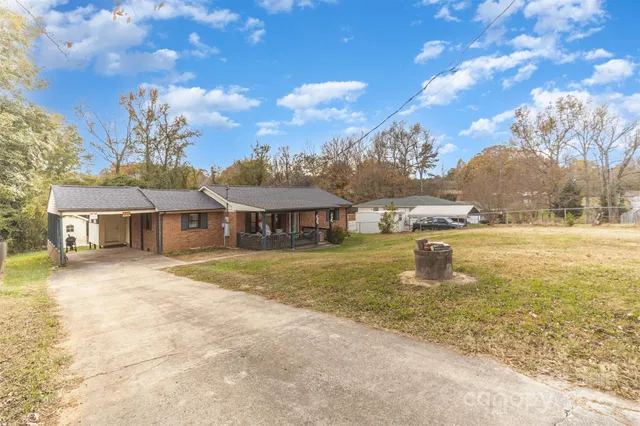 $175,000 | 407 Forestway Drive, Mount Holly, NC 28120