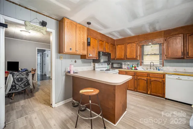 $175,000 | 407 Forestway Drive, Mount Holly, NC 28120