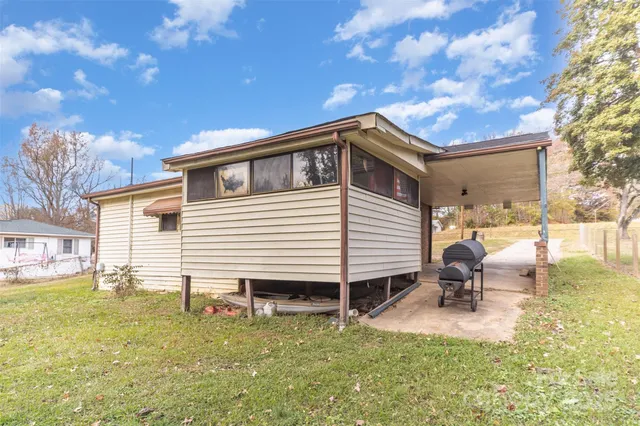 $175,000 | 407 Forestway Drive, Mount Holly, NC 28120