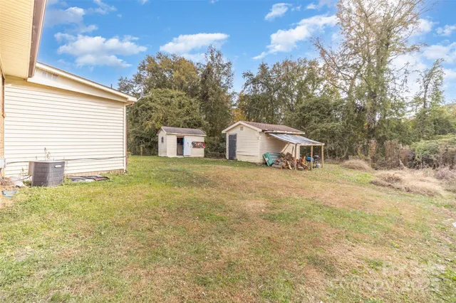 $175,000 | 407 Forestway Drive, Mount Holly, NC 28120