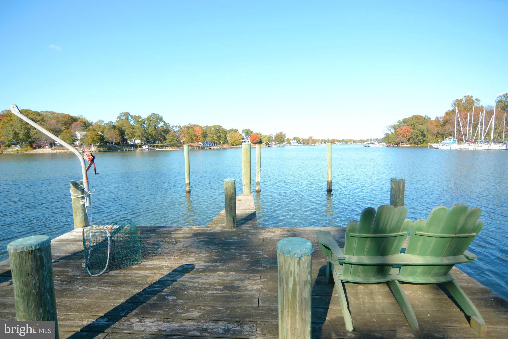 1308 N Road Pasadena, MD 21122 - Photo 4 of 30 Hoist for power boats & room for seating