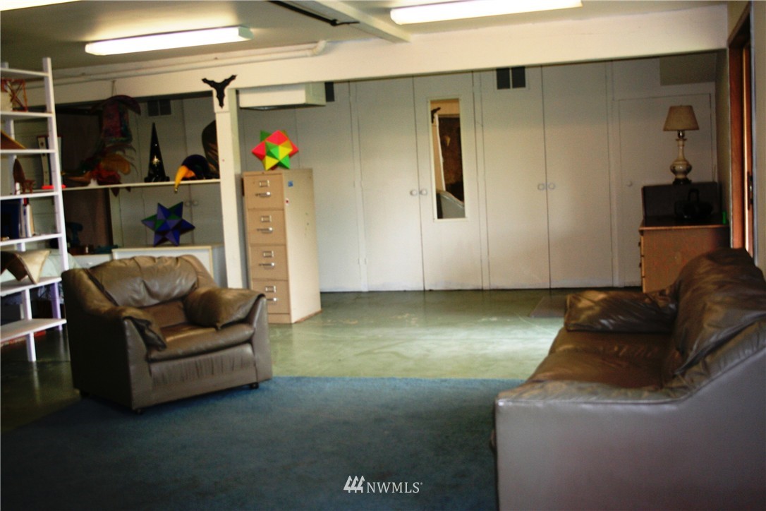 7118 Fiske Road Clinton, WA 98236 - Photo 14 of 24 Gallery Image 14