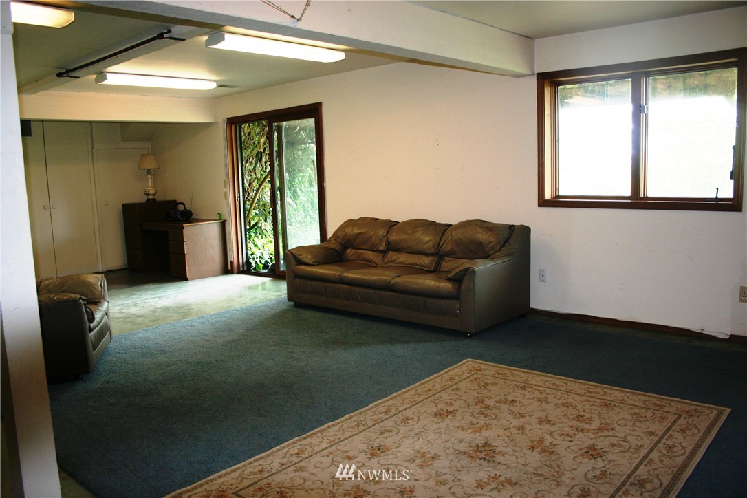 7118 Fiske Road Clinton, WA 98236 - Photo 15 of 24 Gallery Image 15