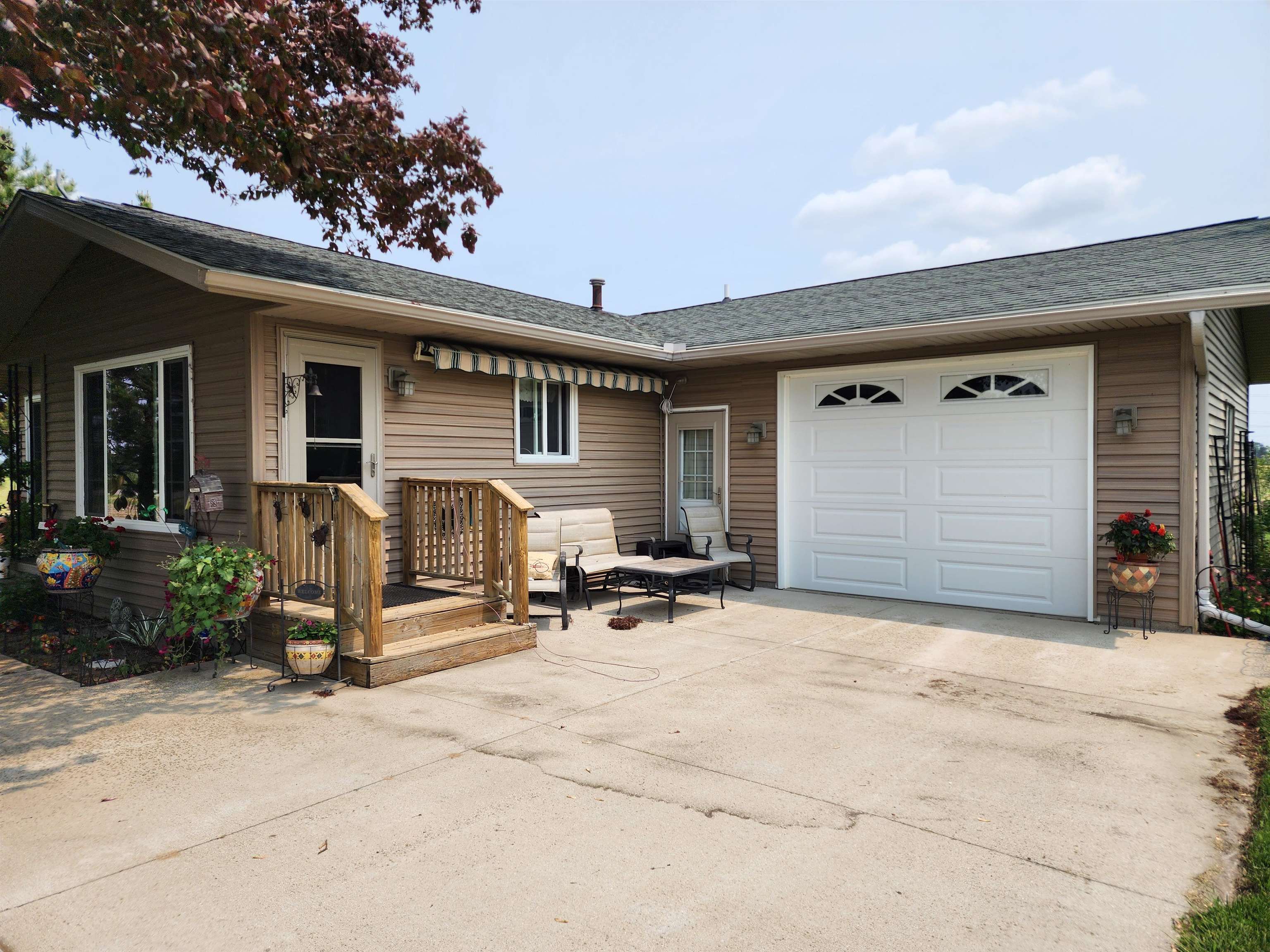 695 Knight Road Bay City, MI 48708 - Photo 4 of 23