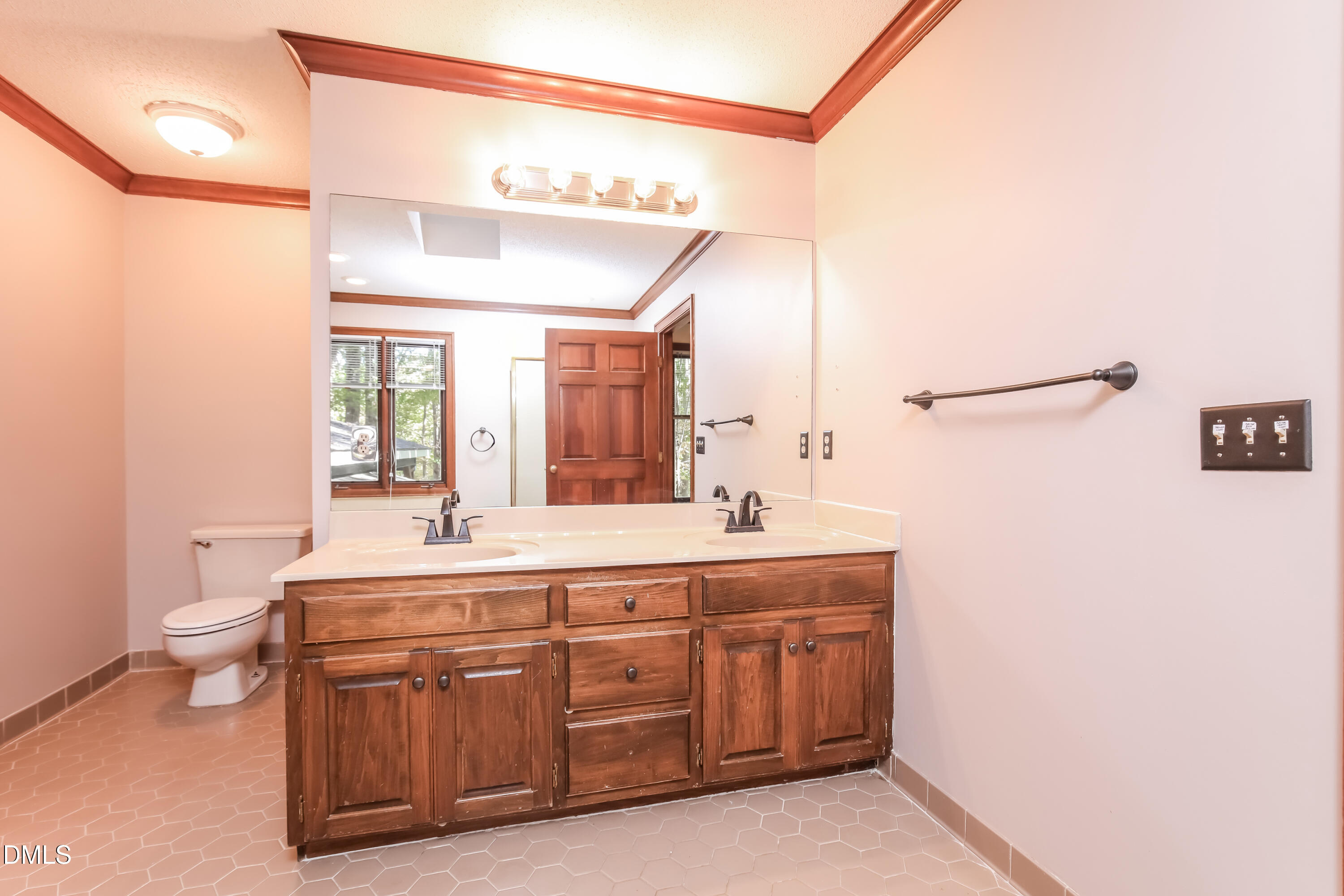 509 Hi Bridge Court Raleigh, NC 27615 - Photo 12 of 20 Main Bathroom-14903753