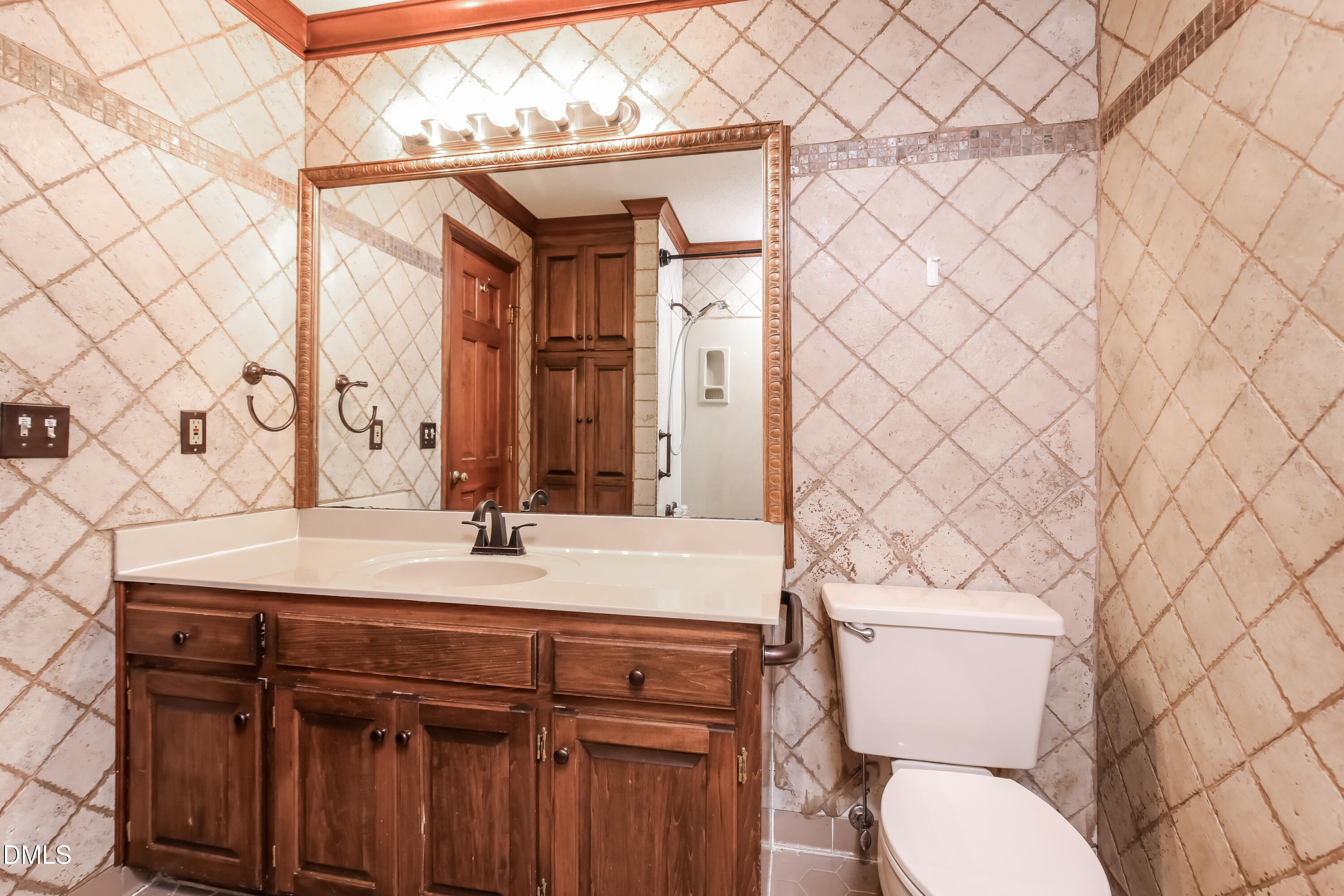 509 Hi Bridge Court Raleigh, NC 27615 - Photo 17 of 20 Bathroom-14903759