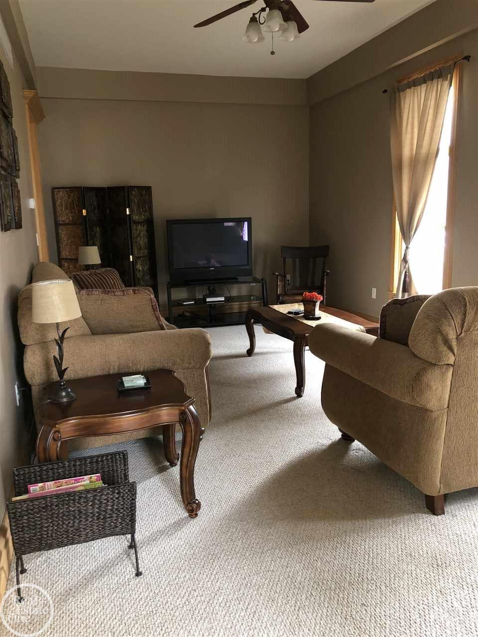 232 South Main Street Romeo, MI 48065 - Photo 15 of 37 Family Room