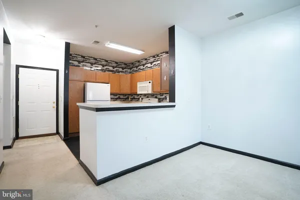 $179,500 | 1321 Karen Boulevard, Unit 208, Capitol Heights, MD 20743