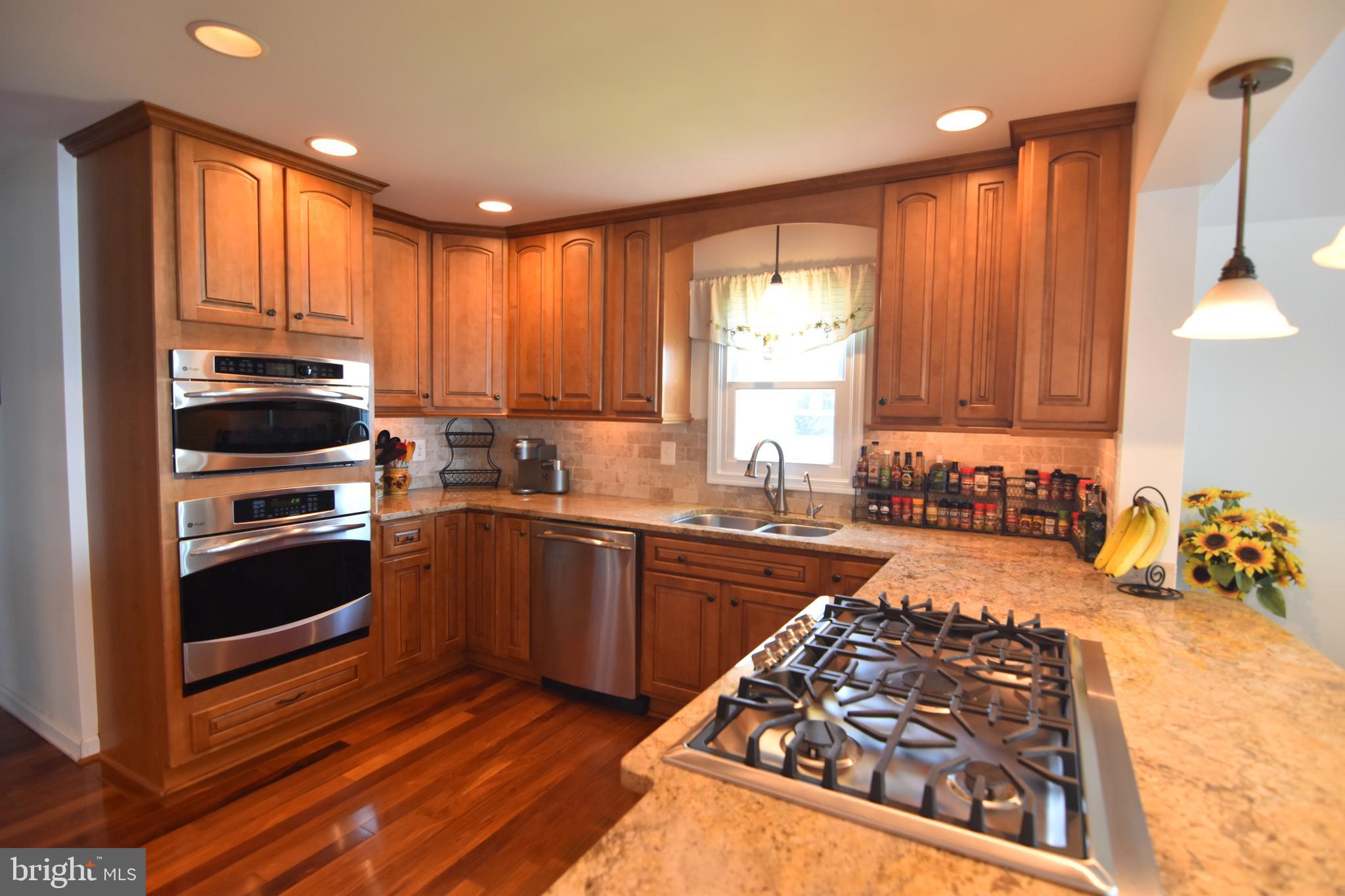 43166 Riverside Drive Hollywood, MD 20636 - Photo 15 of 82 Gas cooking