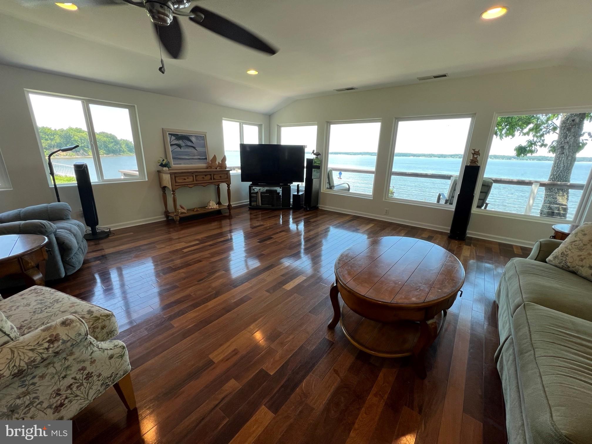 Brazilian teak wood thruout
