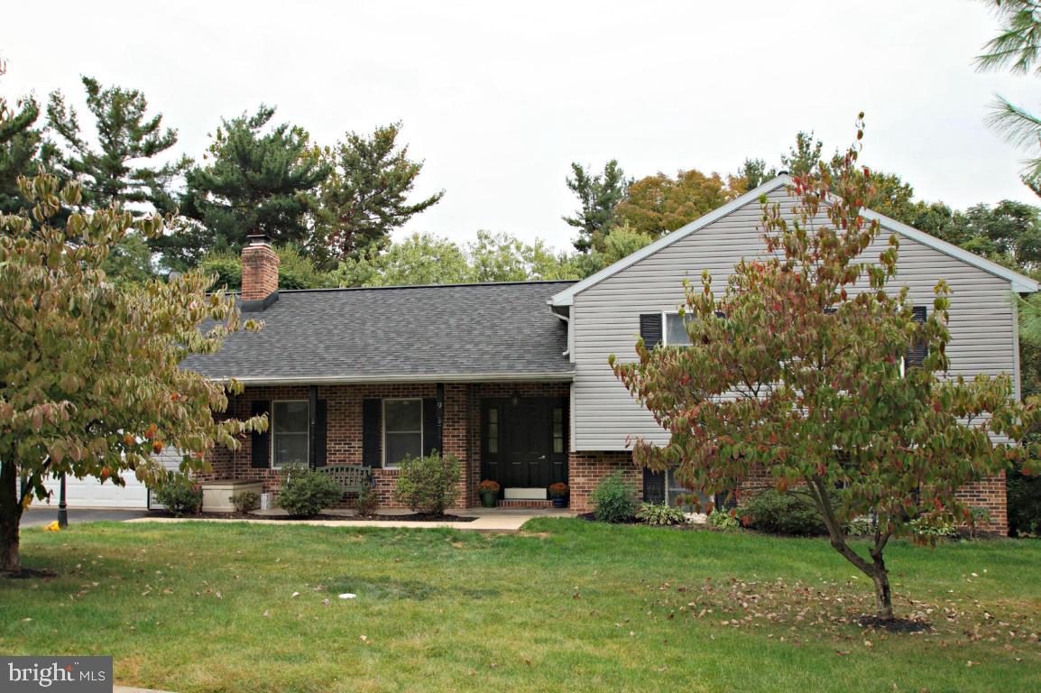 9 Paddock Drive Lititz, PA 17543 - Photo 1 of 26