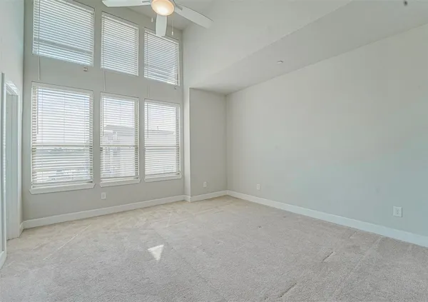 $2,000 | 389 North Centro Circle, Unit B, Shenandoah, TX 77385