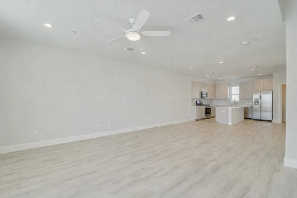 $2,000 | 389 North Centro Circle, Unit B, Shenandoah, TX 77385