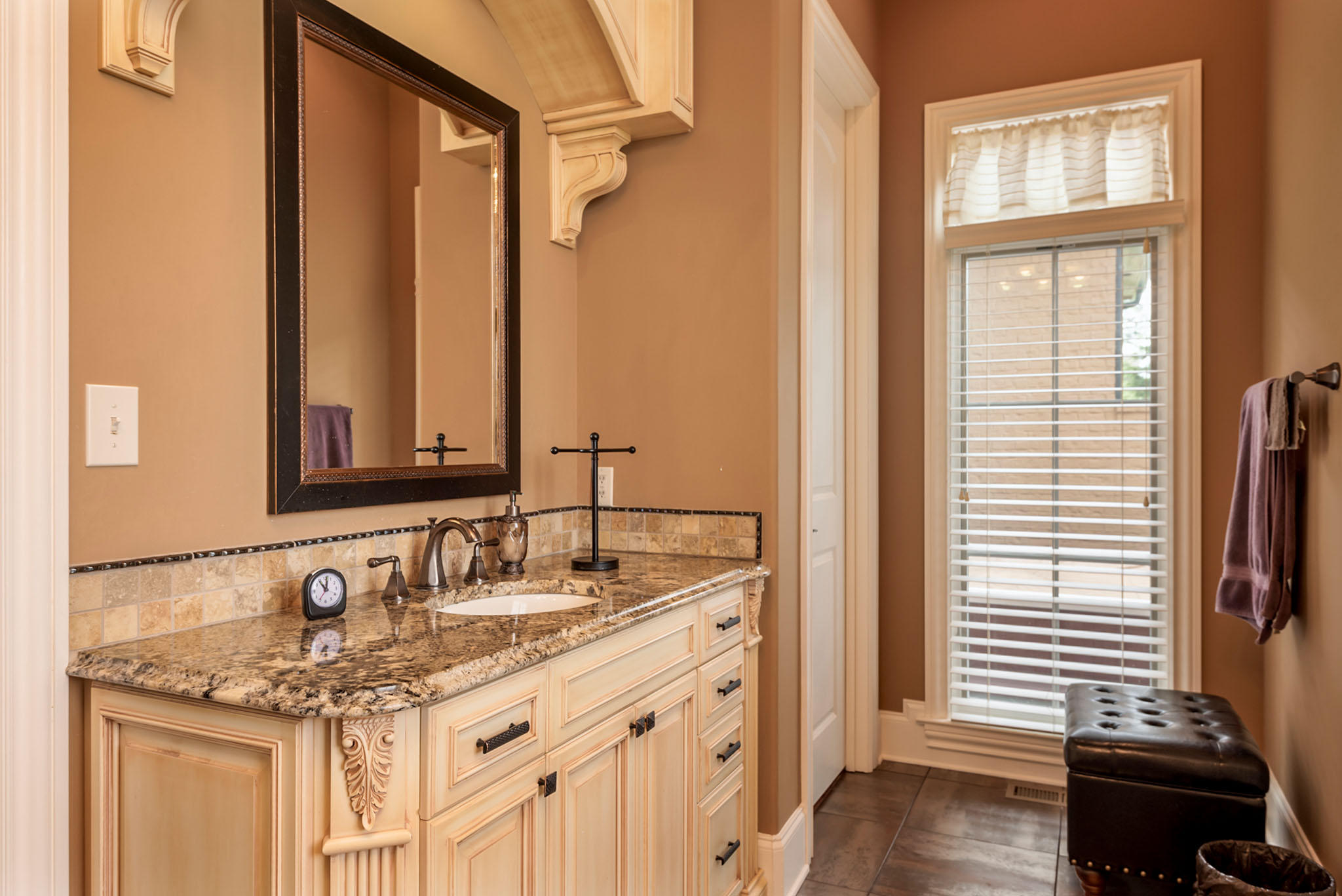 608 Barnsley Road Knoxville, TN 37934 - Photo 16 of 40 608_Barnsley_119