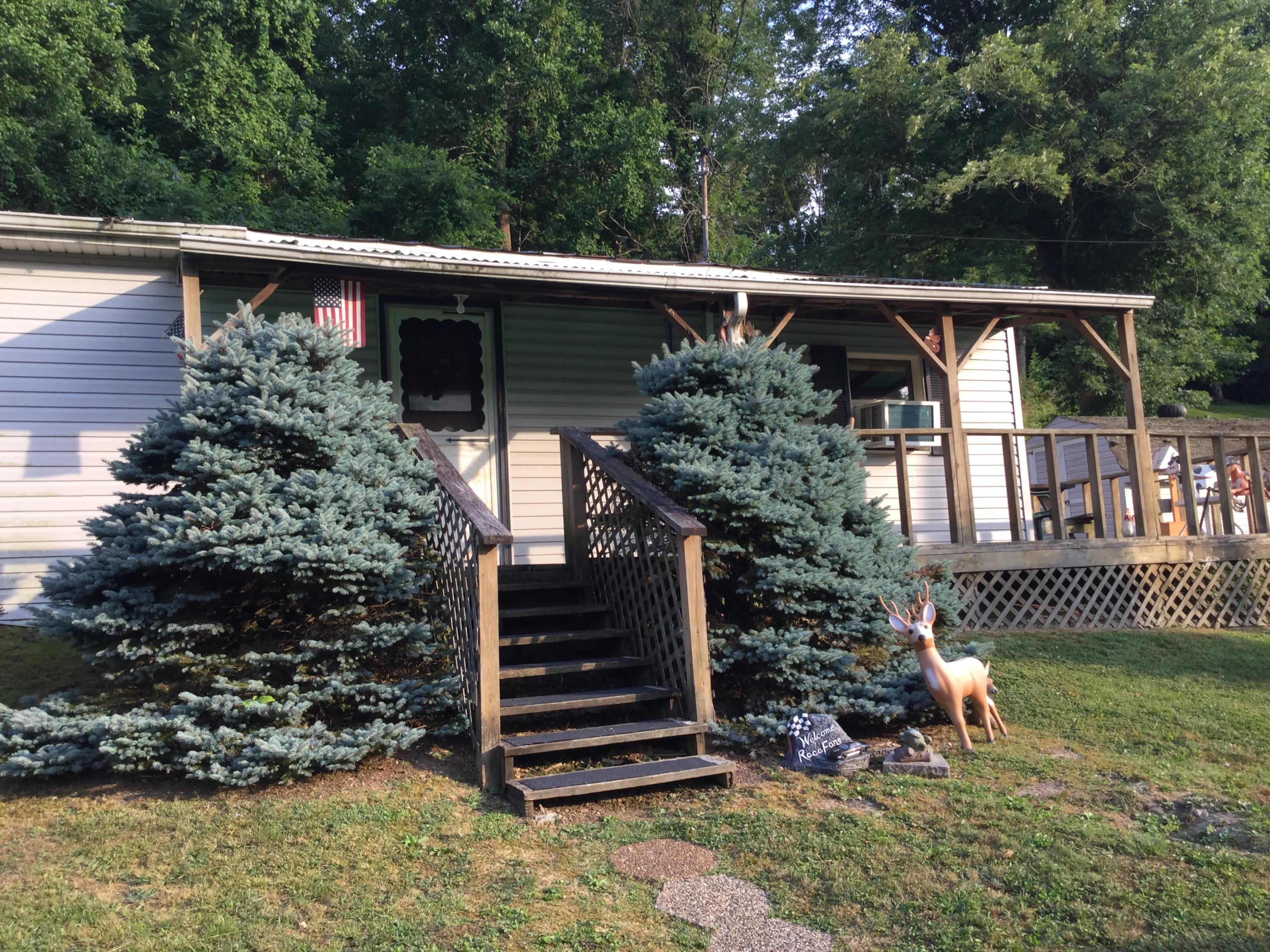 812 Chadwell Road Kingsport, TN 37660 - Photo 1 of 38 3092692A-AB27-4CF9-BBED-431B17CB4956