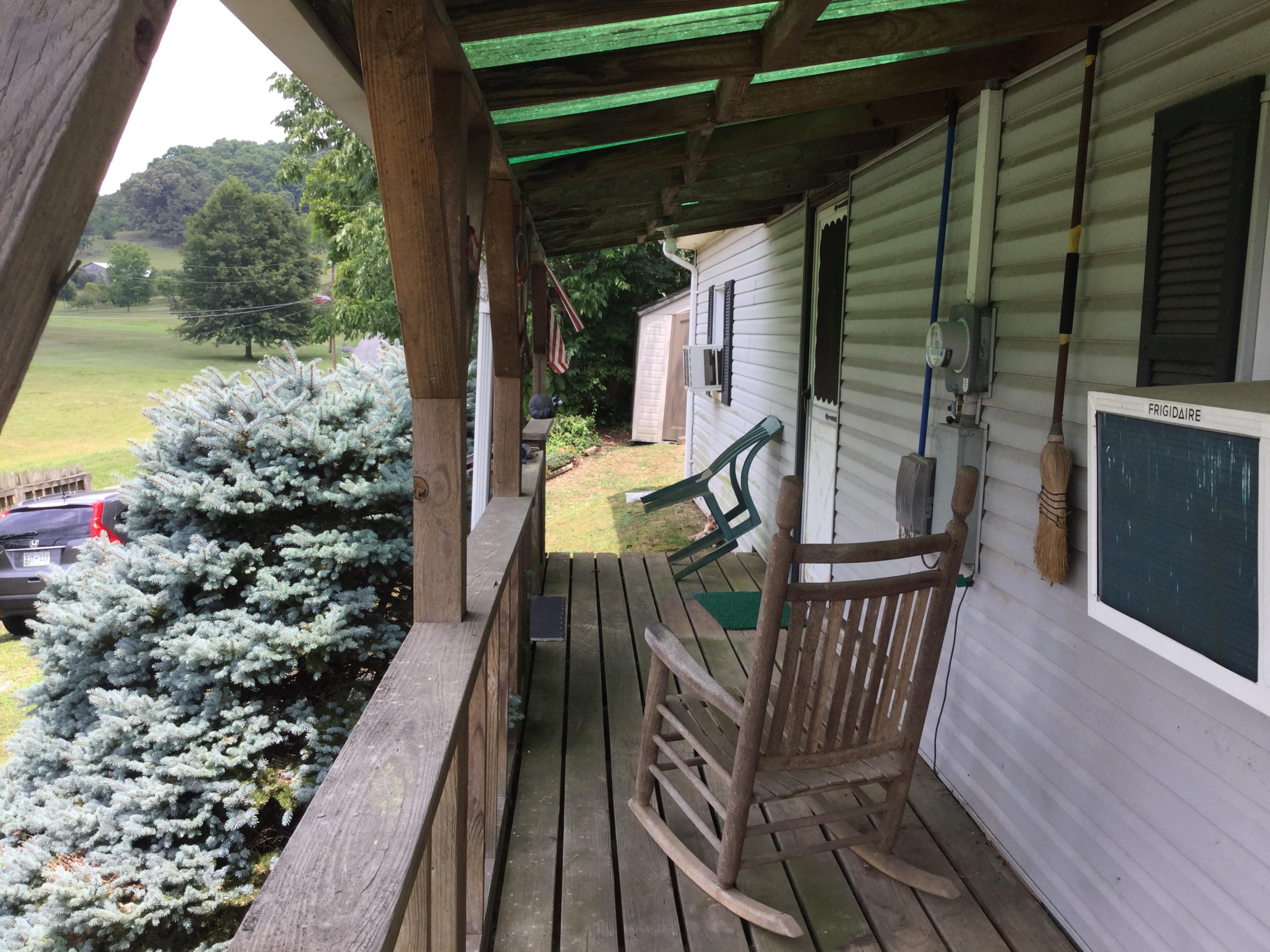 812 Chadwell Road Kingsport, TN 37660 - Photo 31 of 38 C7529B8E-1AF5-4C90-835A-55AC13077193