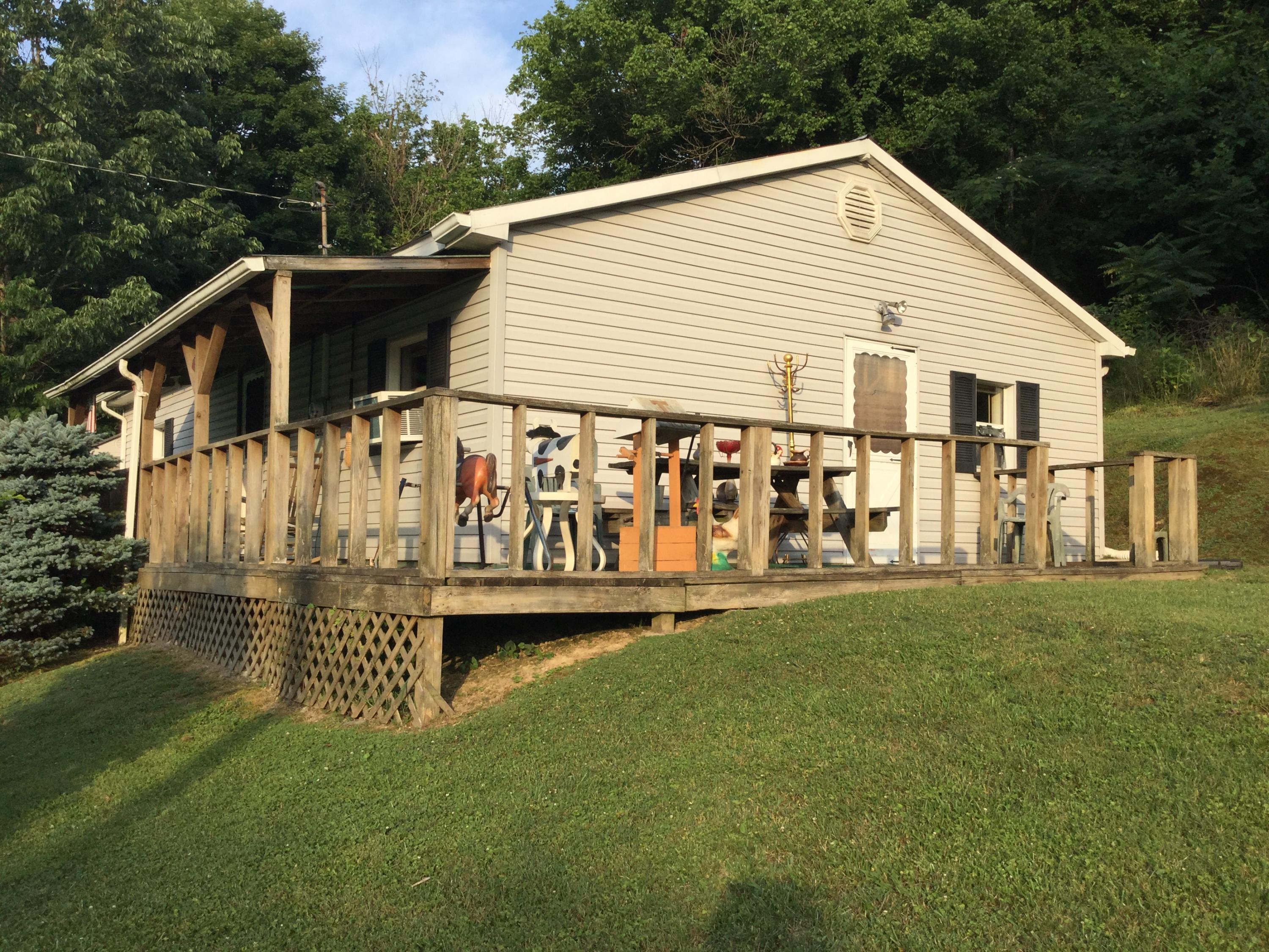 812 Chadwell Road Kingsport, TN 37660 - Photo 5 of 38 3594E7D3-6763-4B5B-920D-2F3EF0359B22