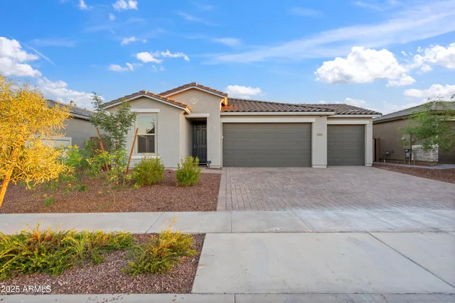 $459,000 | 17829 West Red Fox Road, Surprise, AZ 85387