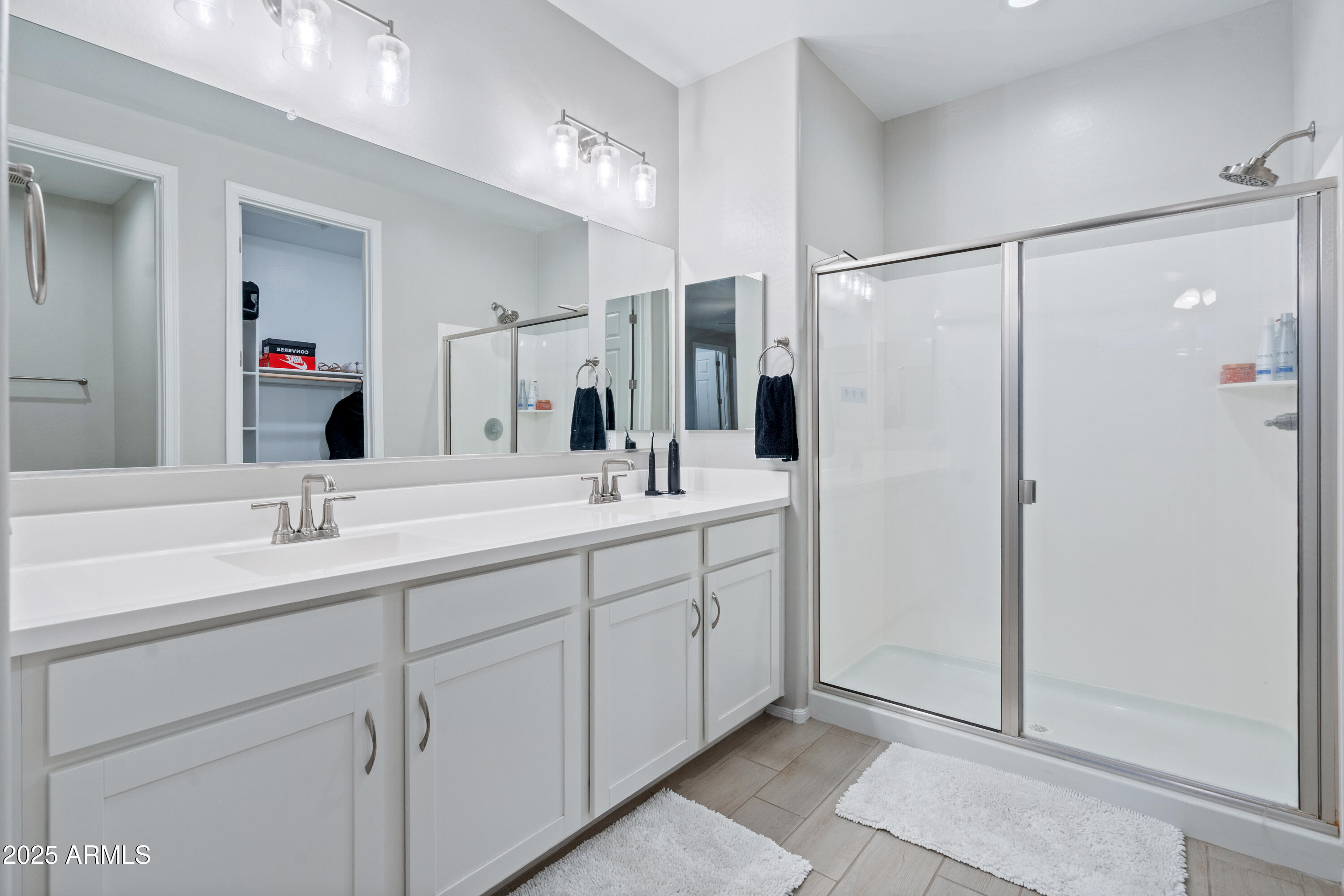 17829 West Red Fox Road Surprise, AZ 85387 - Photo 12 of 28 Primary Bathroom