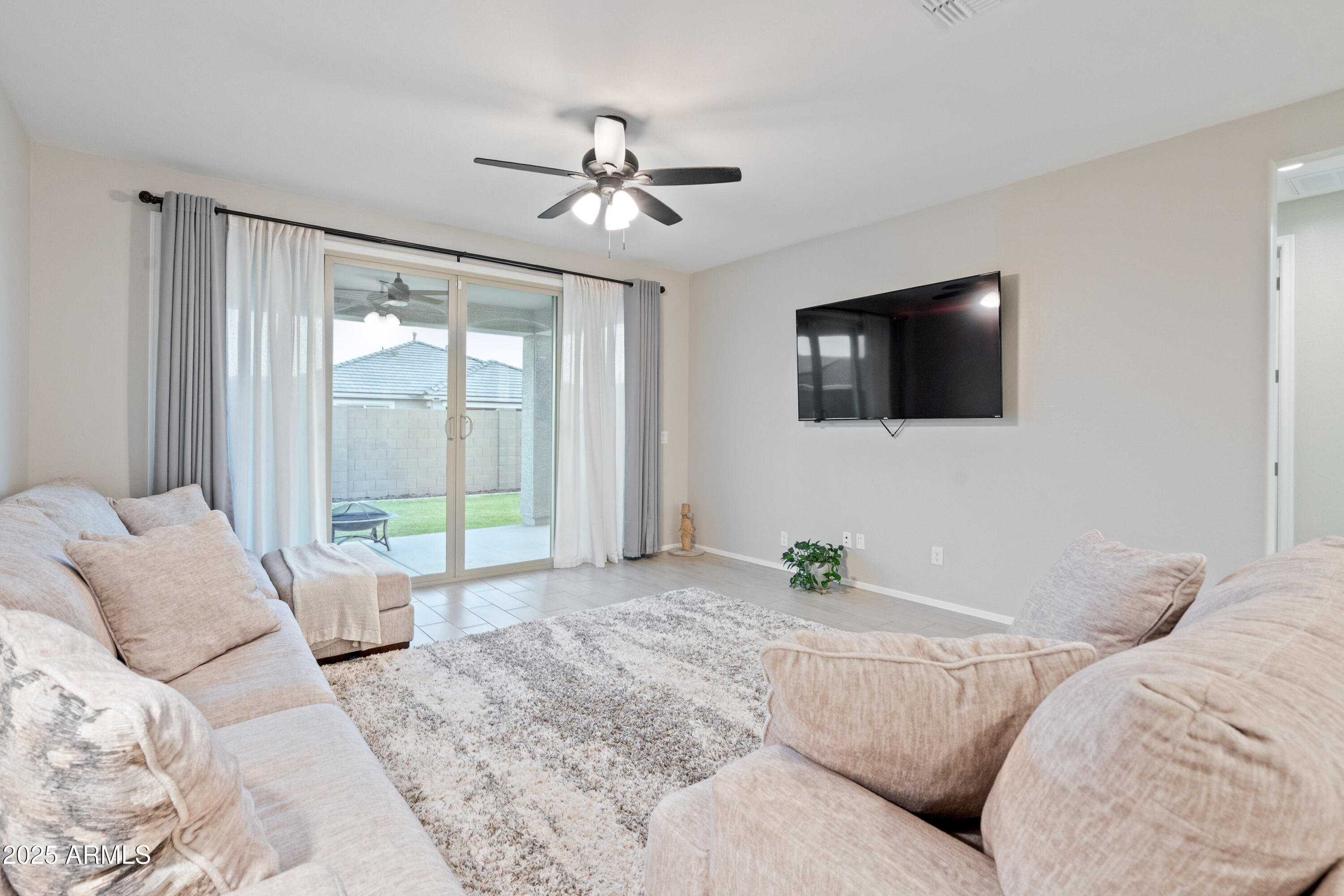 17829 West Red Fox Road Surprise, AZ 85387 - Photo 4 of 28 Living Room