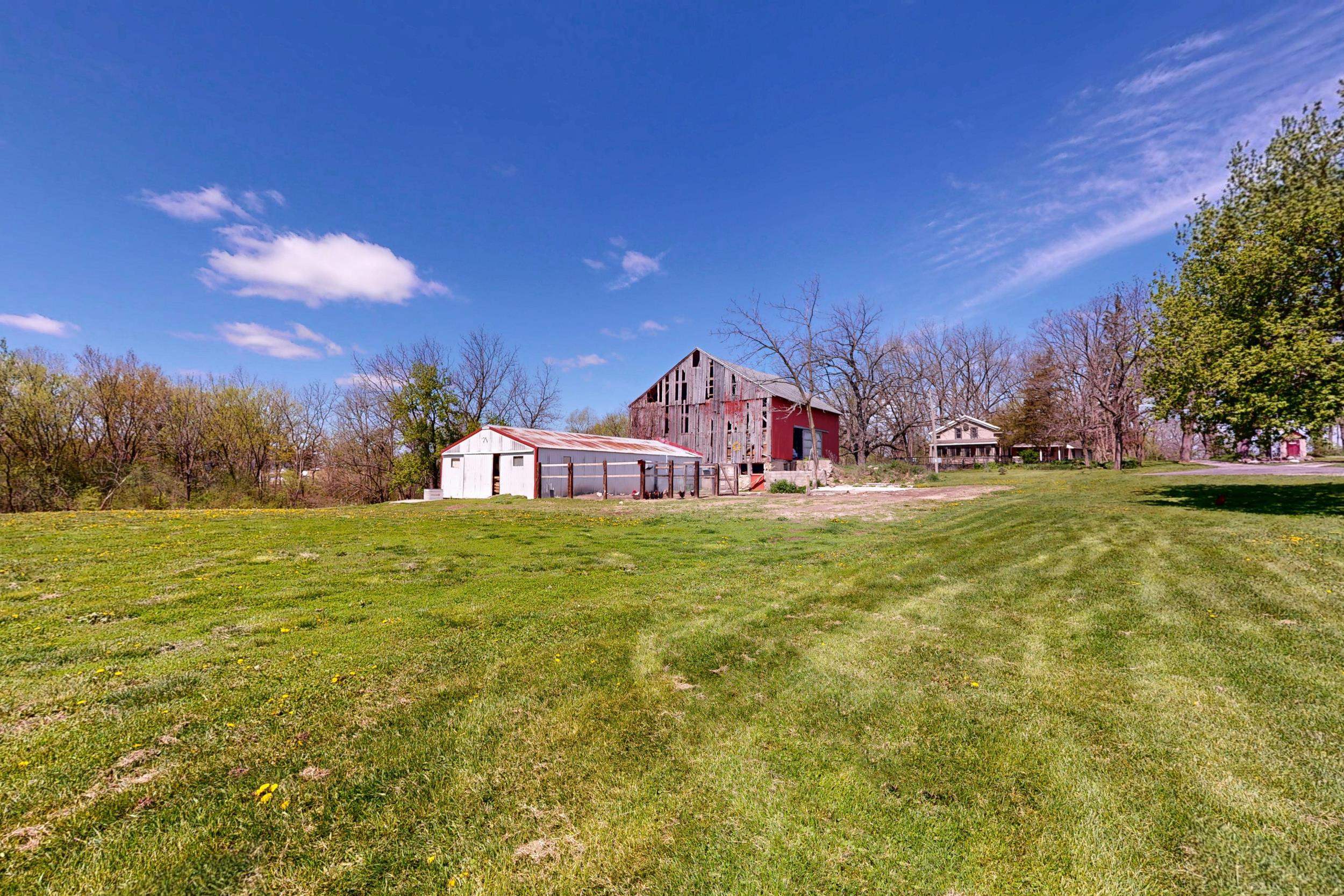 N2312 County Rd J Fort Atkinson, WI 53538 - Photo 33 of 43