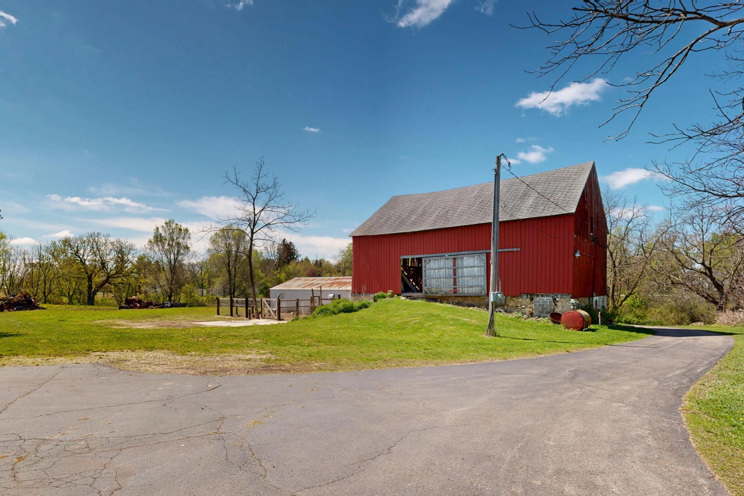 N2312 County Rd J Fort Atkinson, WI 53538 - Photo 38 of 43