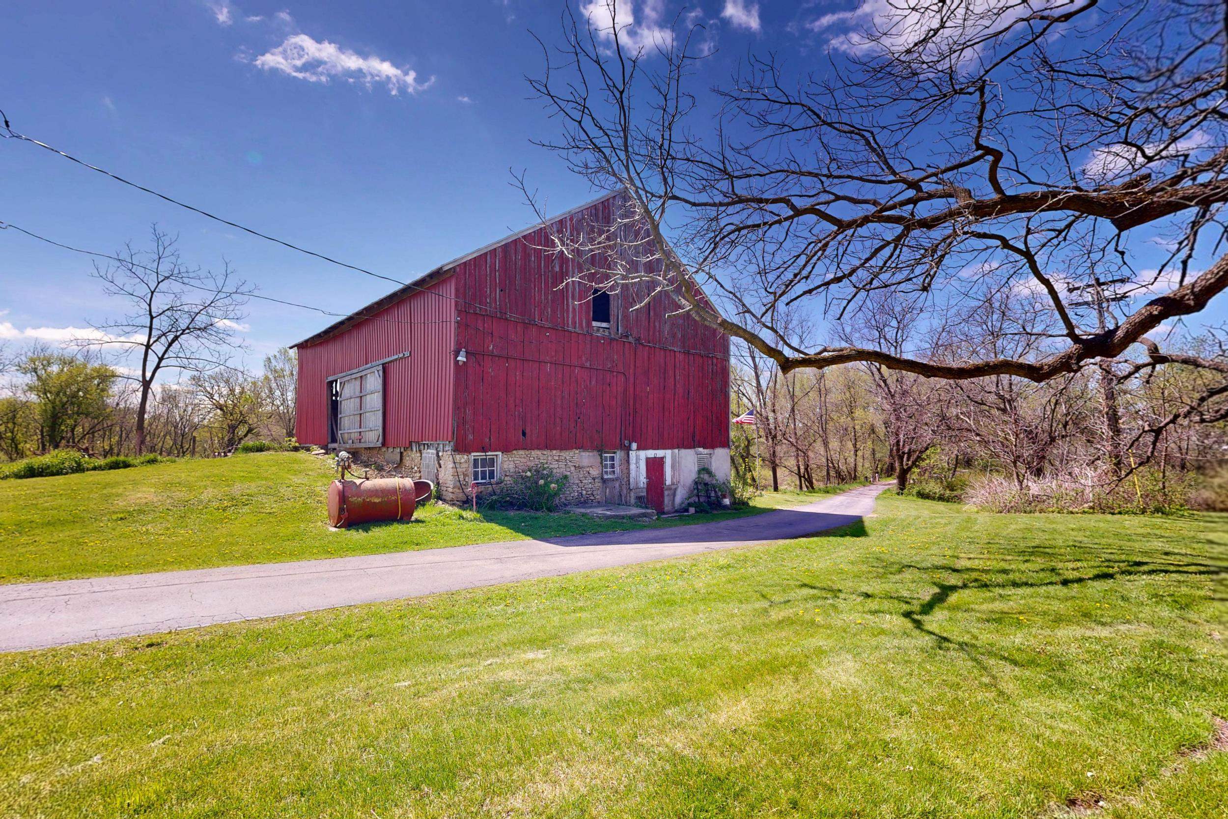 N2312 County Rd J Fort Atkinson, WI 53538 - Photo 39 of 43