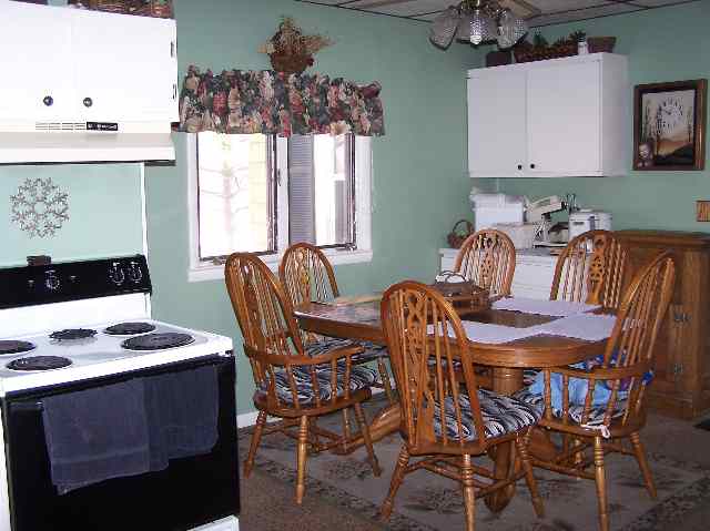 3714 North Hillcrest Road Freeport, IL 61032 - Photo 2 of 9 Gallery Image 2