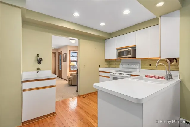 $399,900 | 123 Dundee Avenue, East Dundee, IL 60118