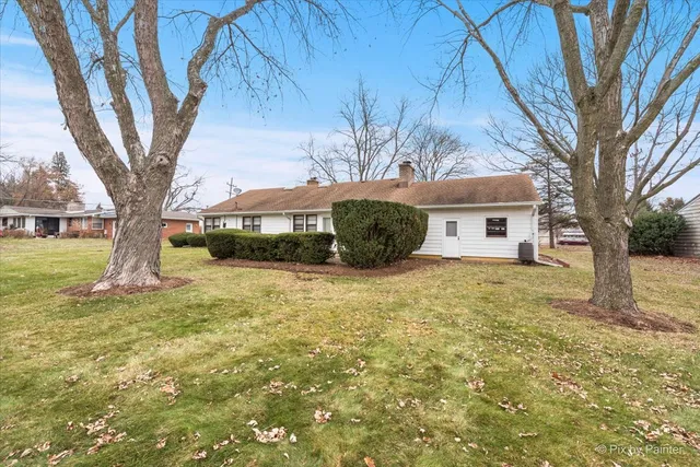 $399,900 | 123 Dundee Avenue, East Dundee, IL 60118