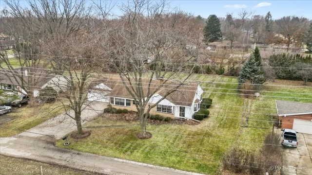 $399,900 | 123 Dundee Avenue, East Dundee, IL 60118