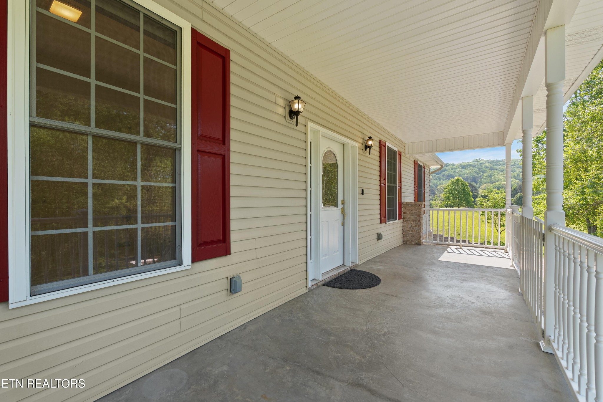 204 David Road Clinton, TN 37716 - Photo 5 of 38 Gallery Image 5