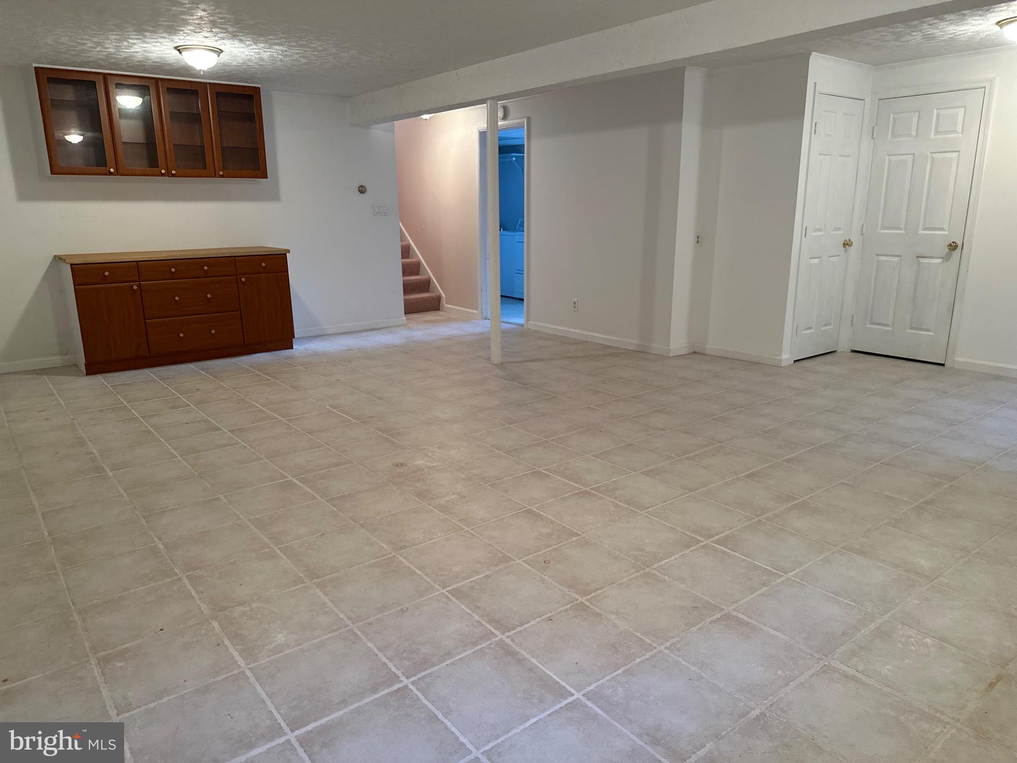 14616 Sturtevant Road Silver Spring, MD 20905 - Photo 27 of 44 Spacious, versatile living area awaits.