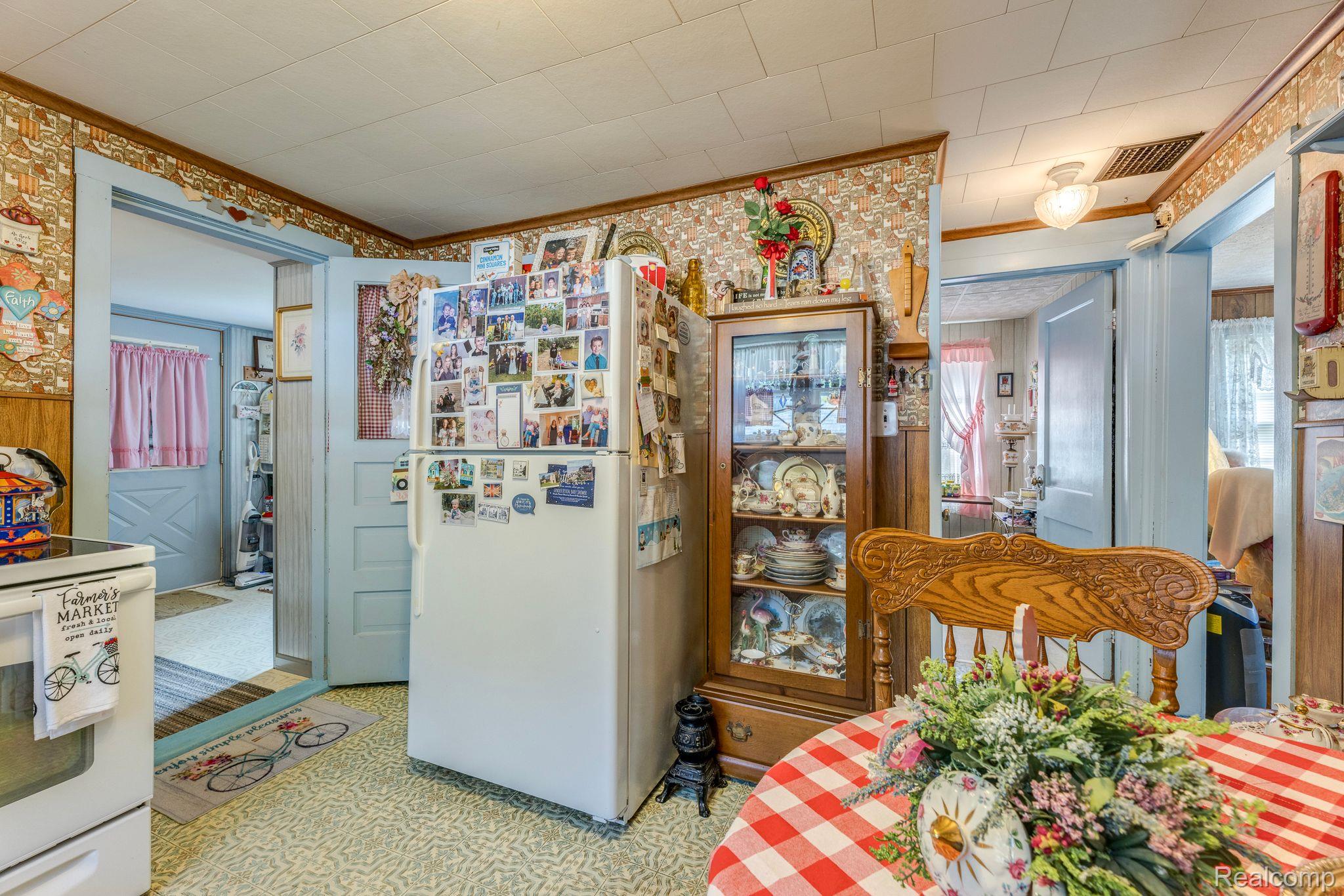 2712 Michigan Road Port Huron, MI 48060 - Photo 17 of 26 Gallery Image 17